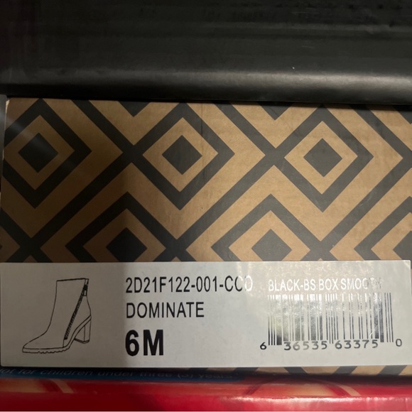 NIB Charles by Charles David Womens Dominate Pointed Toe Zip Ankle Black Boots - Picture 8 of 8